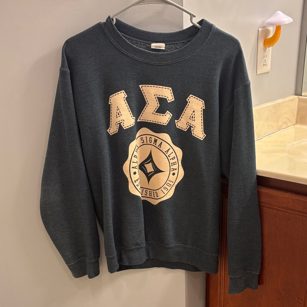 Men's Dark Gray Sweater